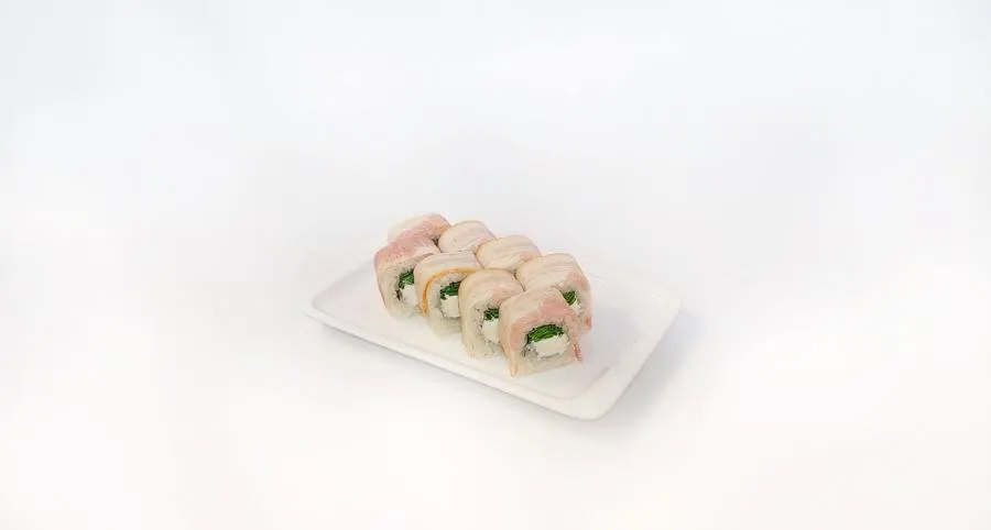 Ролл с беконом